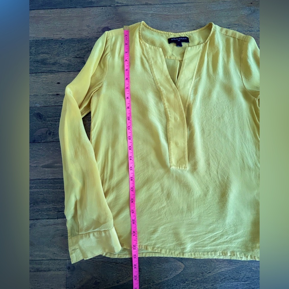 💖5 for $50💖BANANA REPUBLIC 100% silk pintuck yellow tunic top Business Casual - Picture 8 of 9